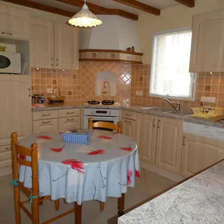 Calme Proche Et Commerces Au Croisic Avec Jardin, Wi-fi, 4 - Fr-1-306-1308 *