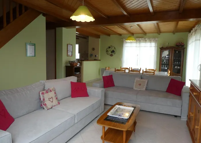 Calme Proche Et Commerces Au Croisic Avec Jardin, Wi-fi, 4 - Fr-1-306-1308 * Le Croisic